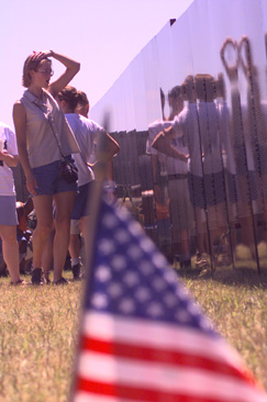 Expo4.jpg (45473 bytes)