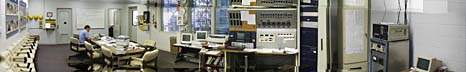 thumb_engine_control_room.jpg (10640 bytes)