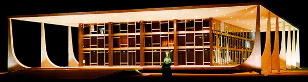 Vista noturna do Edif�cio Sede do STF